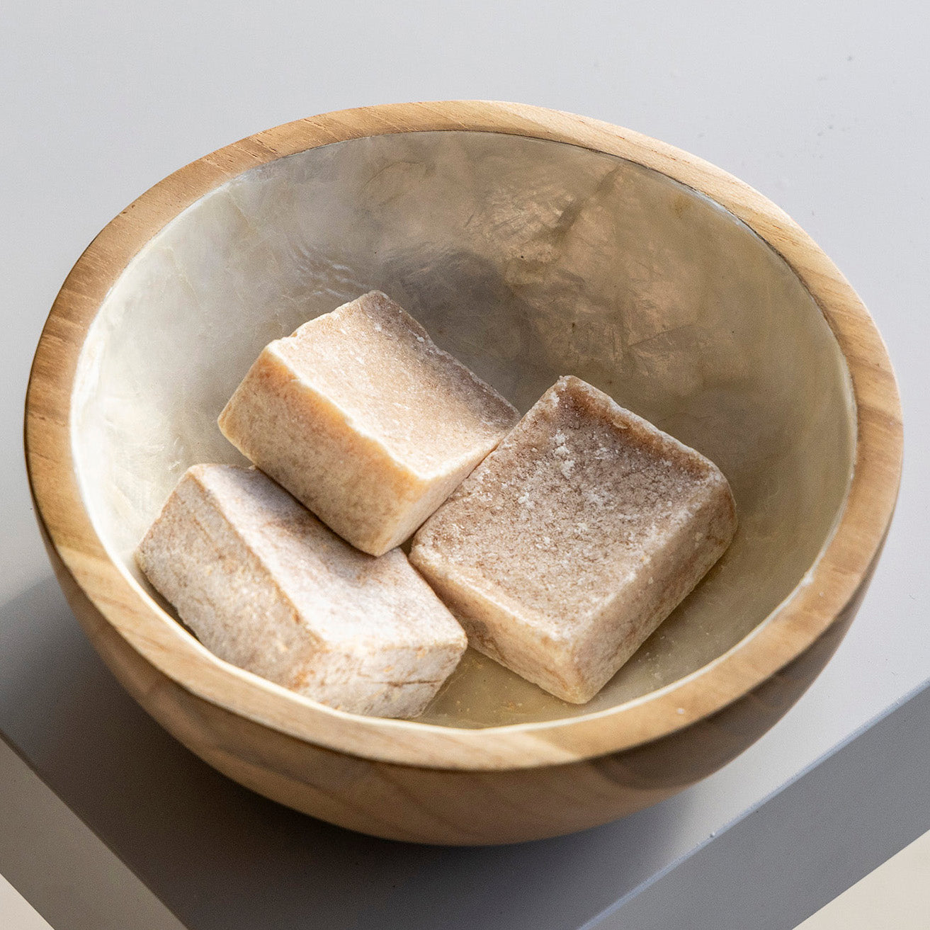 Schaaltje Piring hout met parelmoer