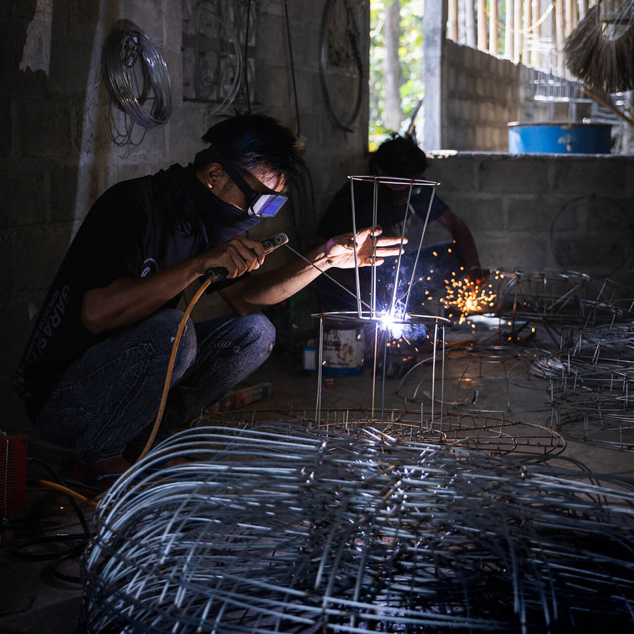 Balinese ambachtslieden aan het werk